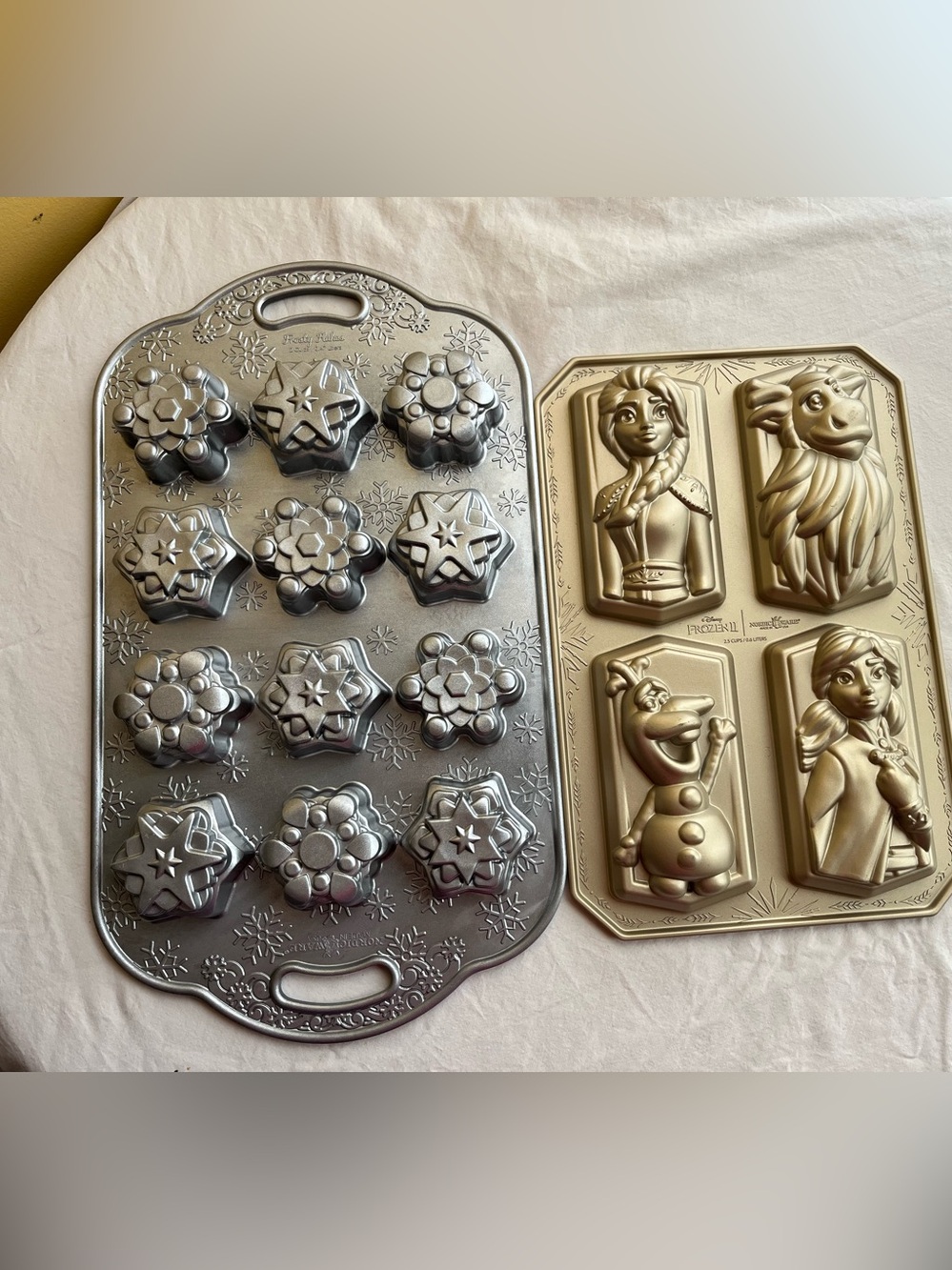 Disney’s Frozen Baking Pans